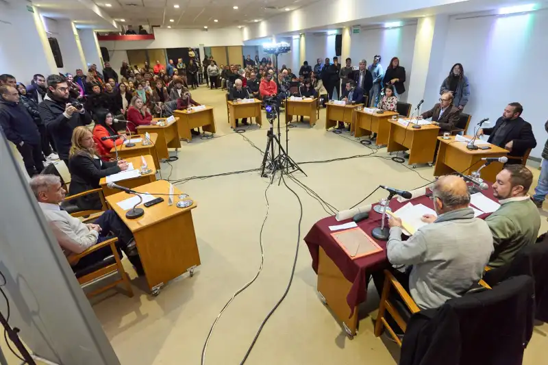 Denunciaron a un concejal de Las Heras, perteneciente a La Unión Mendocina, por supuesto maltrato a una empleada