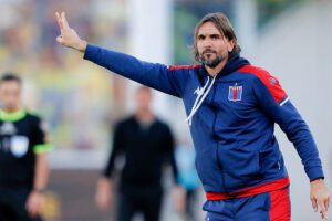 Huracán intima a Diego Martínez, hay incertidumbre sobre su llegada a Boca