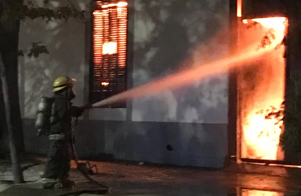 Niñas heridas por incendio en Maipú
