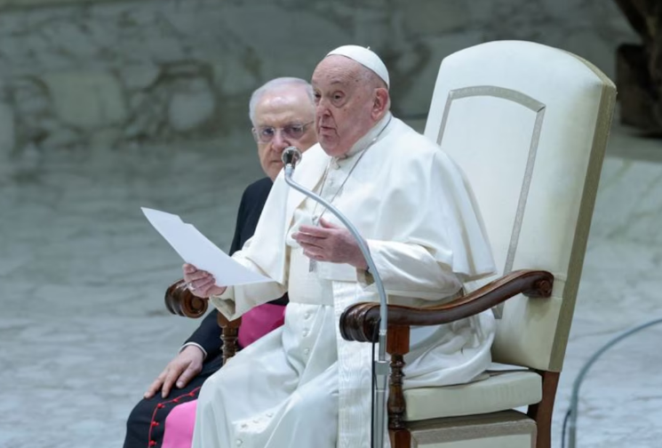 El papa Francisco fue hospitalizado