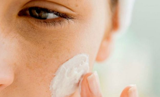 Retiran crema facial por ser cancerígena
