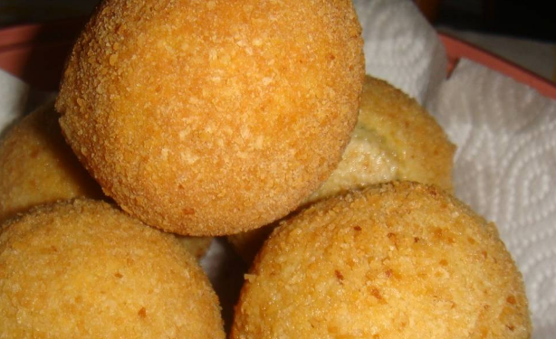 receta de bombas de papa con queso