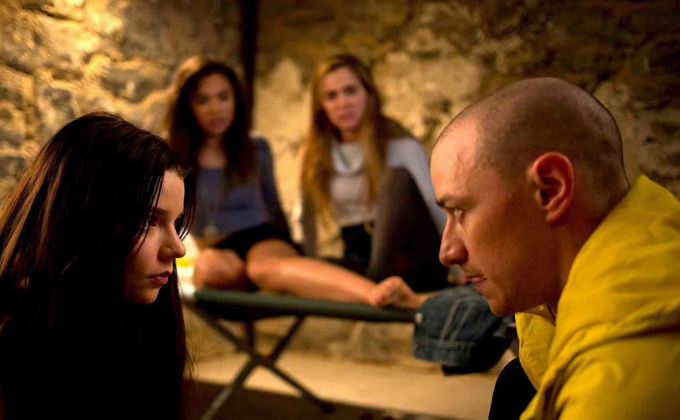 Descargar película Fragmentado español latino mega